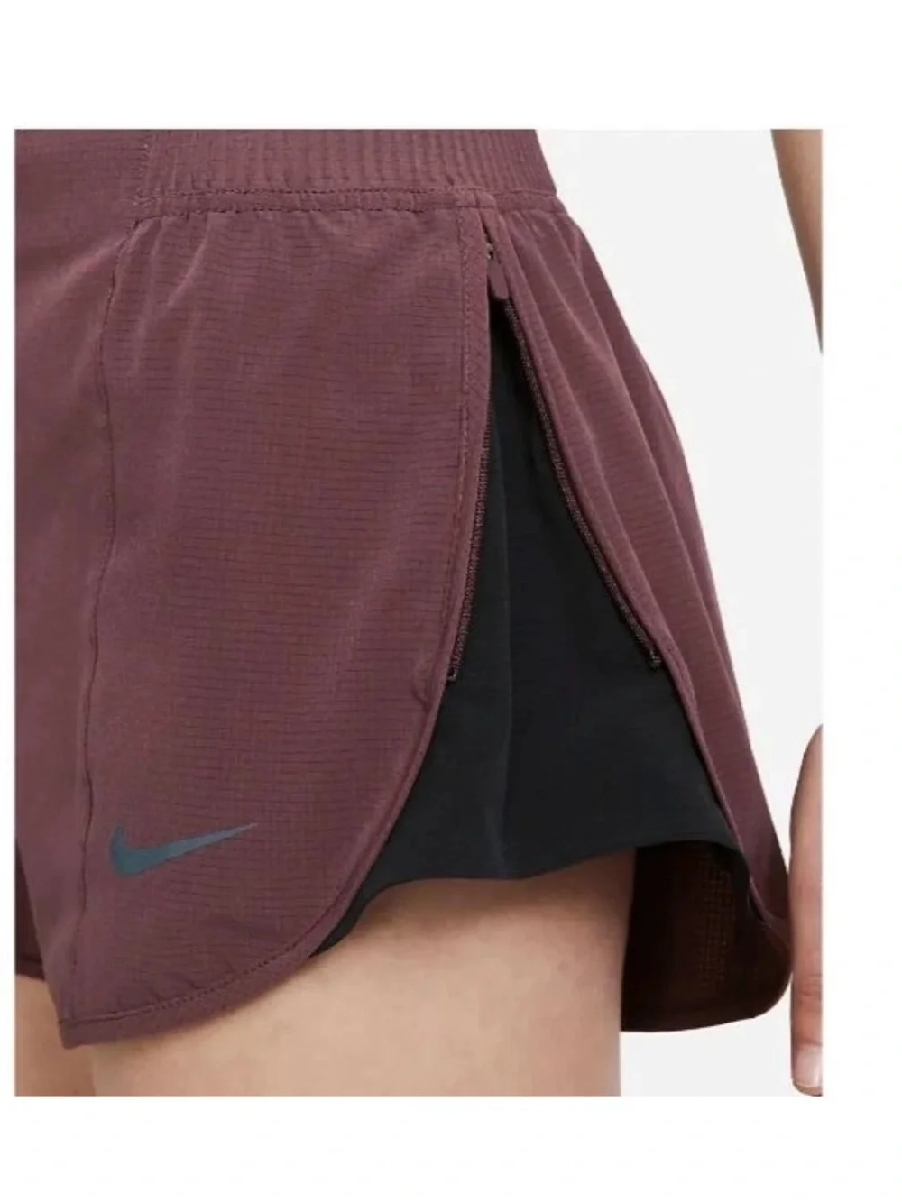 Nike Women’s Run Division Tempo Luxe Running Shorts DD5328-646 Large Purple